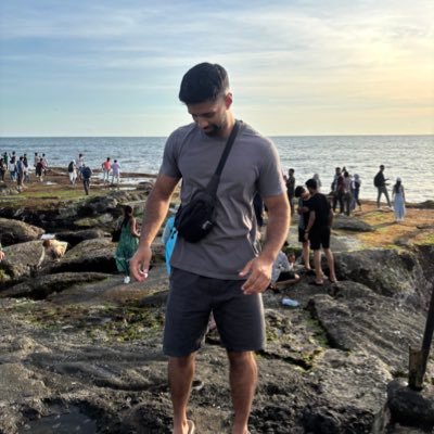 amanisheikh02's profile picture. 📍 Bali 💸 Acquisition entrepreneur 🤝 Buying or selling a business? Let’s talk ✍️ My Half Baked self-improvement ideas