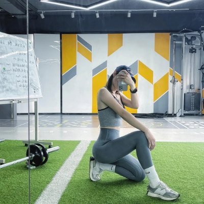 Sparkling_Wave7's profile picture. Smiles that grow brighter each day.