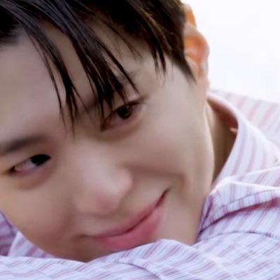 hayanachim's profile picture. 지금을 소중히.. 다만 감사히..