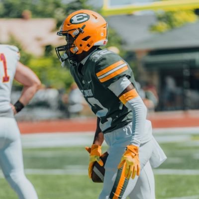 Ca1ebhall_'s profile picture. 5”8 152 | Class of ‘28, WR | St.Edward HS | 2 Sport Athlete | FB | Track | 4.45 | 40.1 in vert| Ca1ebhall2028@gmail.com | https://t.co/fdhEF1koLB