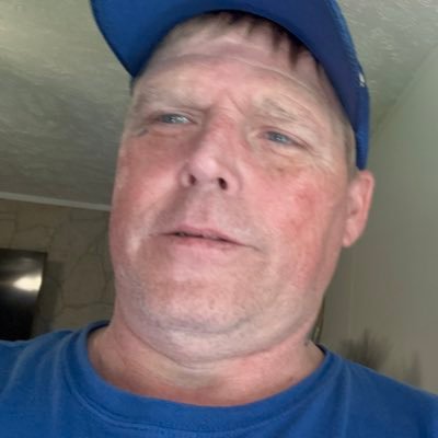 DonaldMill90516's profile picture. 