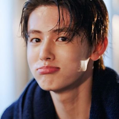 hueningay_'s profile picture. looks just like you
