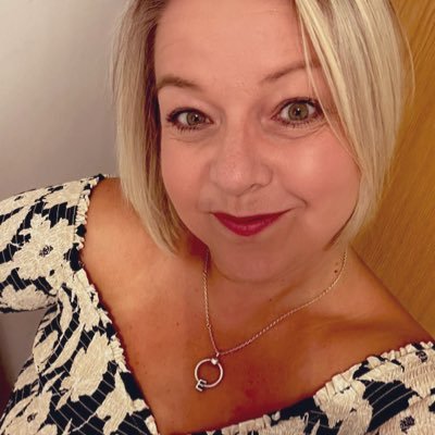 Mumma ❤️ Family first ❤️ Welsh 🏴󠁧󠁢󠁷󠁬󠁳󠁿 @LFC ❤️ We are all ambling through life trying to find happiness ❤️ Kindness counts ❤️ Absolutely no DMs please ❤️