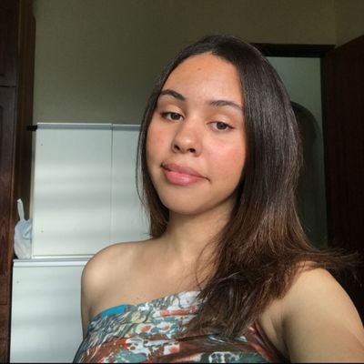 Rassa17815643's profile picture. aos 20 anos, fui diagnósticada pelo vírus que come o cu de quem tá lendo