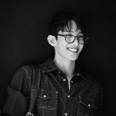 qseokmin's profile picture. His tone drips like honey through silence.