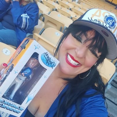 onehotcorona25's profile picture. Conservative Chicana
#FrankSinatra 🎙 #TheSopranos♥️
#LetsGoDodgers 
#GoKingsGo
Always keepin' it classy😉