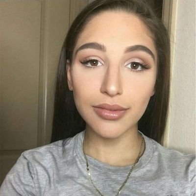 HelenEmily57824's profile picture. 