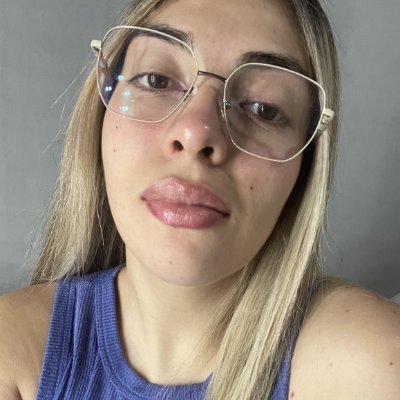 sofastrr's profile picture. barefaced & unbothered