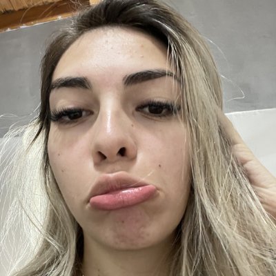 sopmari_'s profile picture. the art of not caring (too much)