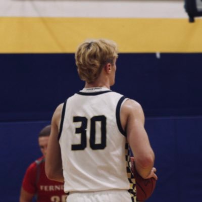 Sawyer_Fry11's profile picture. c/o 2027 🔸 Combo Guard 🔸 Del Norte High School 🔸 3.7 GPA 🔸 5”11 175 lbs 🔸 707-218-4242