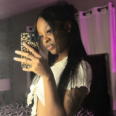 ittybittysisi's profile picture. ima capricorn.