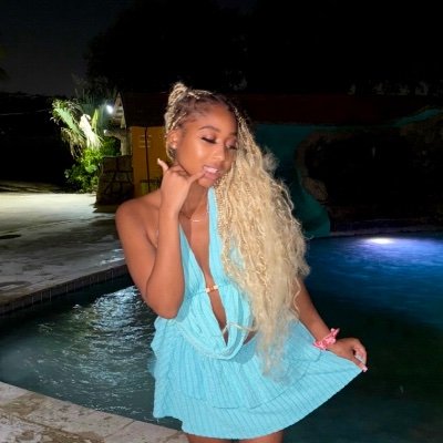 ItsAlexaBabyy's profile picture. @ lexl3xa 💋