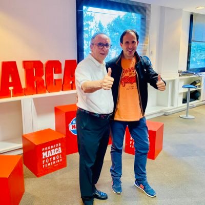 Entrenador UEFA Pro ⚽️ Responsable Hub Innovación @VAVELesp, analista @CoachesVoice_es @OndaCeroMadSur 🕵️‍♂️ El estratega de @g0lesconparrado @RadioLibertadES