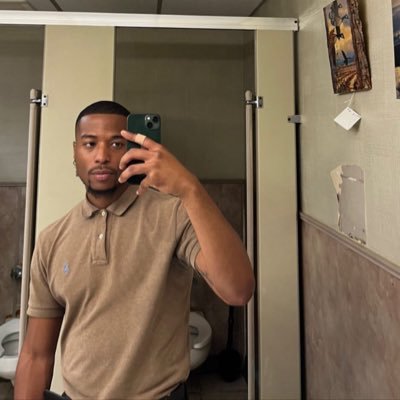 MaxJullian_'s profile picture. Fun Guy.