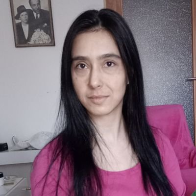 RamazanSandra's profile picture. Mé skutečné příjmení je Bornová. Jméno Ramazan je umělecké jméno, které měl můj dědeček. Jsem zaměřená spíše ekonomicky, sama se vzdělávám už kvůli své práci.