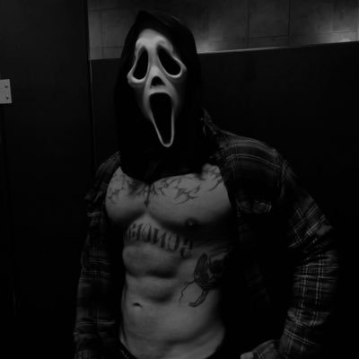 sm0kenight's profile picture. 