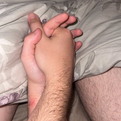 D_G0124's profile picture. NSFW🥵 Couple 👬🏻 un actif 20/6 🍆et un passif gros cul 🍑 La pour vous faire kiffer 😈DM pour collab 💌 plus de contenue bien hot sur les liens 🤭🫣