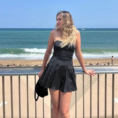 BianchiMar72112's profile picture. Essere felici è ciò che conta di più, la ricchezza non è sinonimo di felicità 🤞🏽