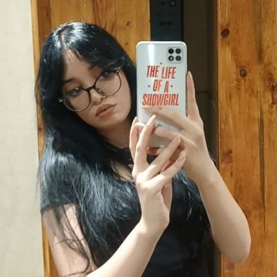 HybaKassaa's profile picture. I hate it here so I will go to
secret gardens in my mind
people need a key to get to
the only one's mine
I read about it in a book when I was a precocious child