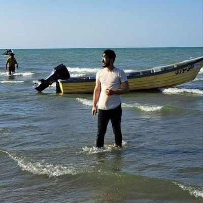 itsabsurdd's profile picture. 