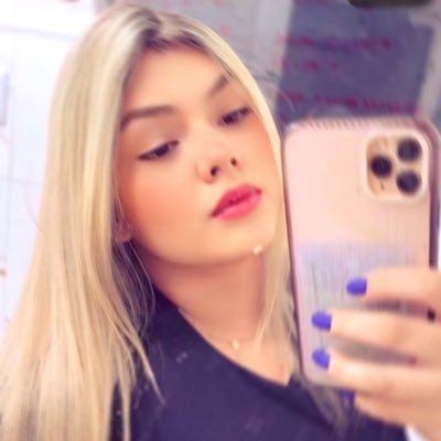 mimikadoleao's profile picture. uma estudante de engenharia louca e alucinada pelo clube do remo