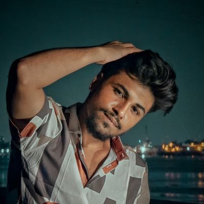 arham6996's profile picture. Nothing is permanent,
Everything is temporary✨