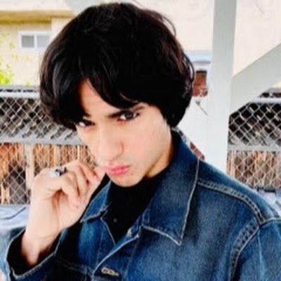 fvb122098's profile picture. 