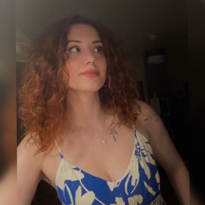 haklisinkubraa's profile picture. Biri bana ‘deniz ve mehtap sordular seni, neredesin’ dese, ‘deniz ve mehtap kim grzklı.s.s’ derim