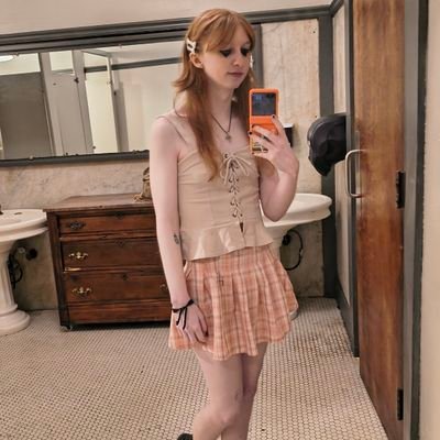 ClarissaFuckers's profile picture. 23 | she/they/it | I like body horror and Evangelion and signalis and silent hill and women | AuDHD puppy girl stereotype | MDNI fuckers ill tell ur mom on u