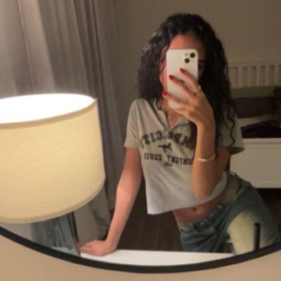 lll7lllv's profile picture. 