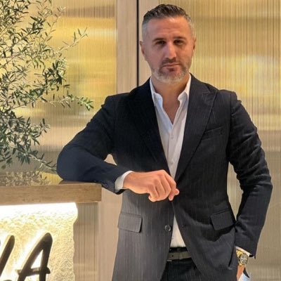 Emredemirhan99's profile picture. 