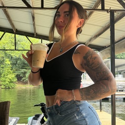 grace36450's profile picture. Am here looking forward for a serious relationship 😍with ❤️a God fearing man that doesn’t hurt