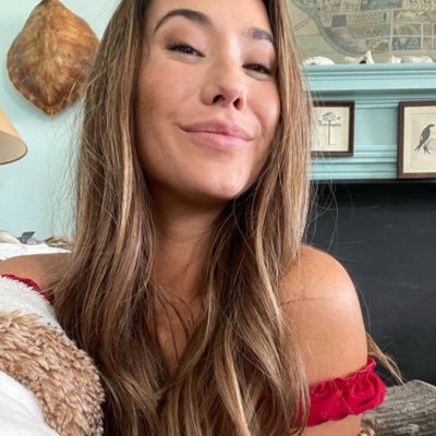 sarahvendella89's profile picture. 