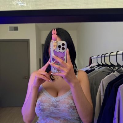 Mary__Sandra's profile picture. single