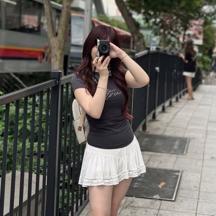 Krn_hpk's profile picture. ᴵ ʷᵃˡᵏ ⁱⁿ ᵃ ˢᵖᵃᶜᵉ ᵒᶠ ᵍʳᵃᵗⁱᵗᵘᵈᵉ. ᴵ’ᵐ ˢᵒ ᵍʳᵃᵗᵉᶠᵘˡ ᵗᵒ ᴳᵒᵈ ᶠᵒʳ ᵇˡᵉˢˢⁱⁿᵍ ᵐᵉ ʷⁱᵗʰ ᵃⁿ ᵃᵐᵃᶻⁱⁿᵍ ᶠᵃᵐⁱˡʸ ᵃⁿᵈ ᵗʰᵉ ᵒᵖᵖᵒʳᵗᵘⁿⁱᵗʸ ᵗᵒ ᵈᵒ ʷʰᵃᵗ ᴵ ˡᵒᵛᵉ