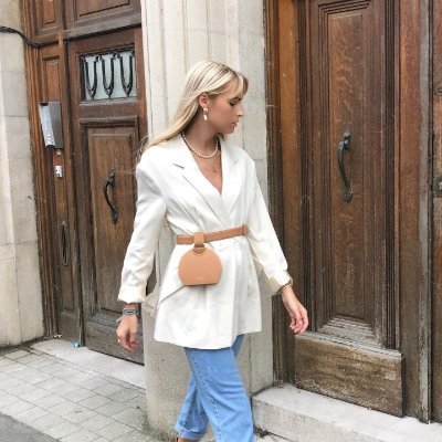 Celine11895's profile picture. I like making friends, interacting with people, scuba diving, golfing and skiing. These activities make me happy. Happy 💖