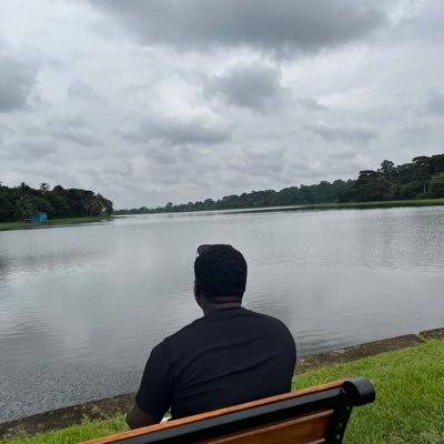 thtbabyboy's profile picture. Motion designer 📽️ @uselemfi | Creative 🎨 | programmer for fun 👨💻 | Man City