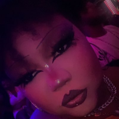 heyy890's profile picture. 24 empty your wallets $heyy89