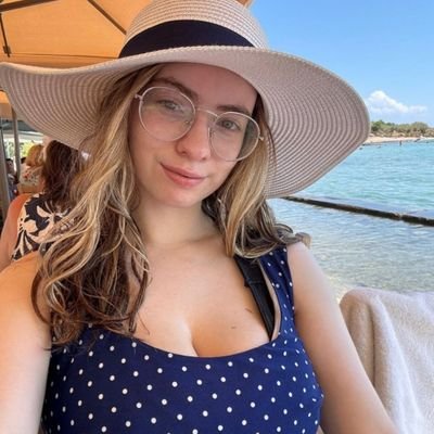 Janet_m68338's profile picture. 🌿 Healing Through Touch 💆‍♂️

✨ Bringing peace, comfort, and calm to your world 🌺

💝 Follow or message me — good vibes only 🥰