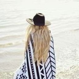 Teegi1606's profile picture. 