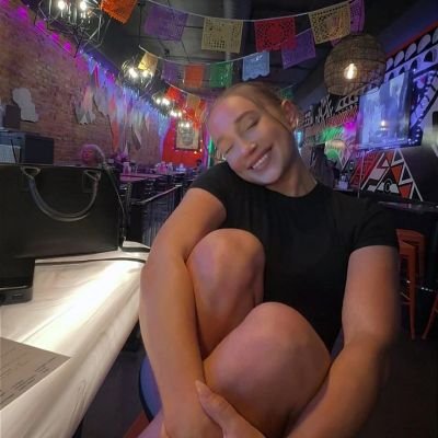 savyukbaby's profile picture. Just a pretty mess🌹❤️🌹❤️