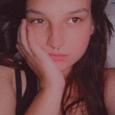 cosmiccaa_'s profile picture. just another Wraith main 🖤.                                                        Neo got my back 💚