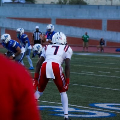 JaydenJohns7_'s profile picture. 5’11”| 160lbs | co‘26,DB/WR | Veterans Memorial HS | 3.5 GPA| Varsity Marching Band NCAA ID# 2406321420  Email:johnsjayden5@gmail.com @SAVeteransFBall