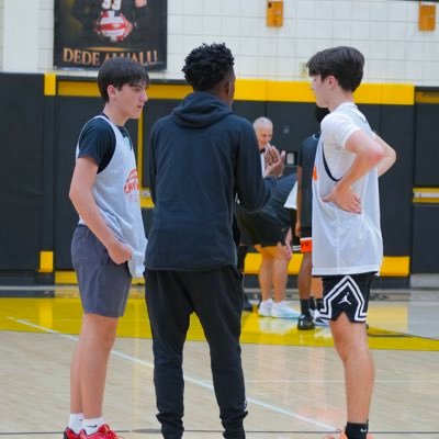 TroyAkins's profile picture. Caveman 🏀 2030 Coach | Player Dev @ Vortex Elite Hoops | @rmumbasketball Mgr | 🇺🇸🏀 Gold Licensed Coach | PIAA Official | Founder @the_yvy_program 🏁