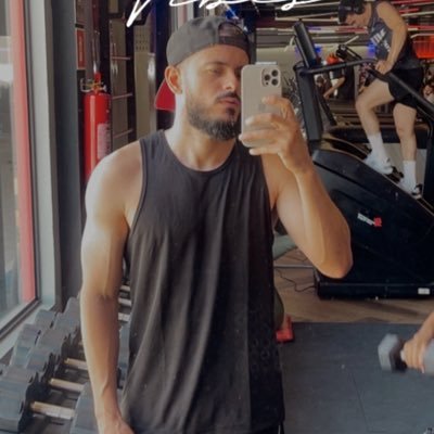 Obruniinhu's profile picture. 