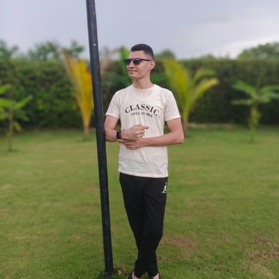 davij18's profile picture. Docente en educación Infantil, amante del buen fútbol, hincha de Junior. ❤🤍🦈. Creyente en Dios!!!