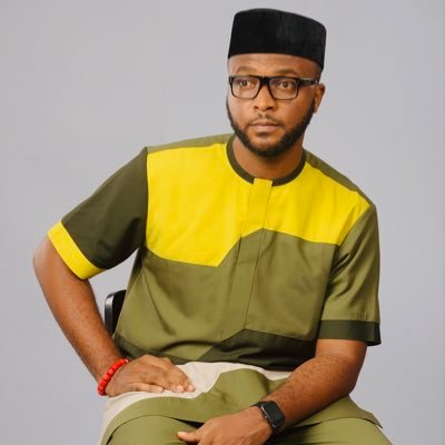 neyducode's profile picture. Merry Gentleman.