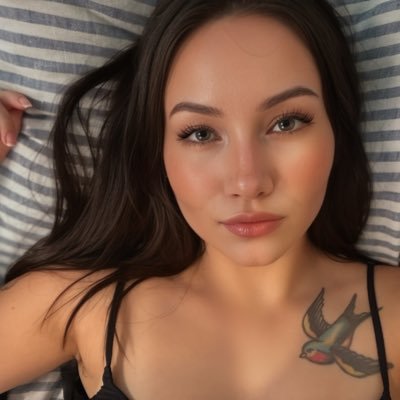 MiaHollandXoxo's profile picture. Your favorite bratty goddess.