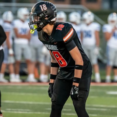 MaxPatterson__'s profile picture. 27’ DB/WR 6’3” 180 |GPA 3.5| 4.6 40 T/F 200-23.2 400-52.5|NCAA ID 2510739533