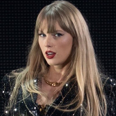 wellalltoo13's profile picture. Just a girl who loves Evermore and Miss Swift  🫶